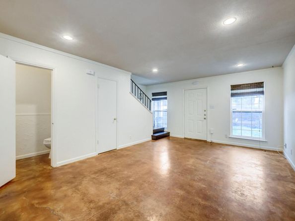 7914 Mullen DR 106, Austin TX 78757