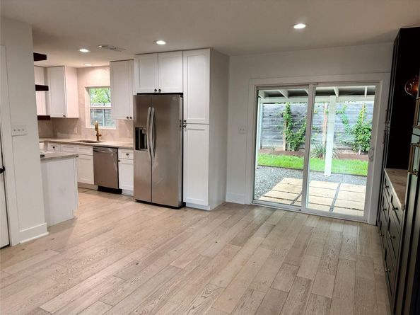 5002 Glencoe CIR, Austin TX 78745