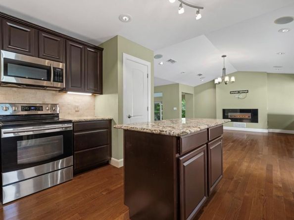 7504 Creekbluff DR, Austin TX 78750
