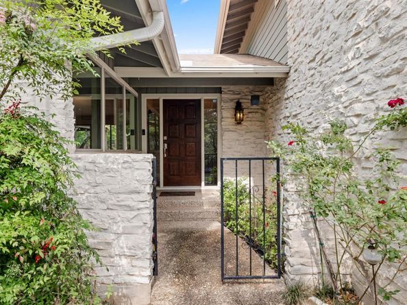 7504 Creekbluff DR, Austin TX 78750