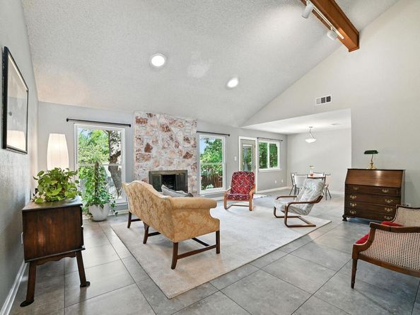 8600 Loralinda DR, Austin TX 78753