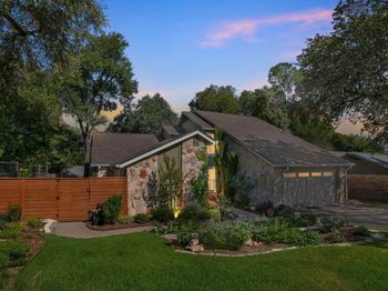 8600 Loralinda DR