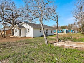 107 Russell ST, Liberty Hill TX 78642