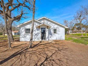 107 Russell ST, Liberty Hill TX 78642