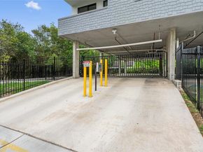 5515 Humming Bird LN 206, Austin TX 78745