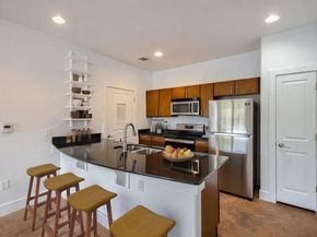 1807 Poquito ST 39, Austin TX 78702