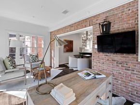 2702 Hillview Green LN, Austin TX 78703