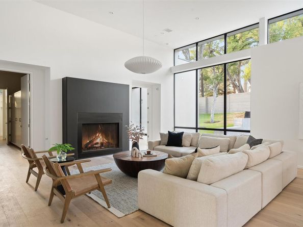 2704 Mountain Laurel DR, Austin TX 78703