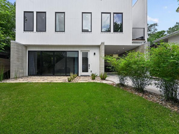 1206 Luna ST 2, Austin TX 78721