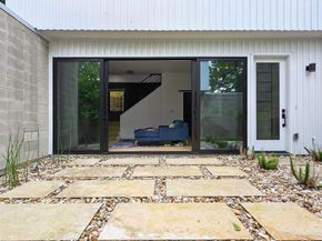 1206 Luna ST 2, Austin TX 78721
