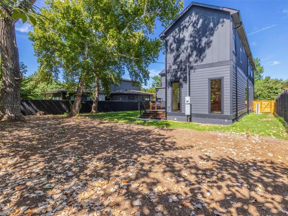 6905 Daugherty ST, Austin TX 78757