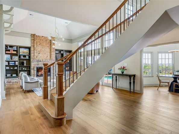 6220 Ledge Mountain DR, Austin TX 78731