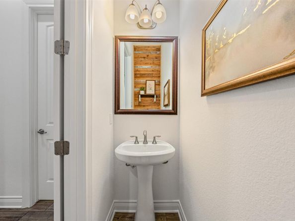 105 Quiet Oak CV, Liberty Hill TX 78642