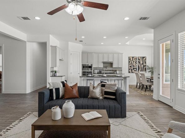 105 Quiet Oak CV, Liberty Hill TX 78642