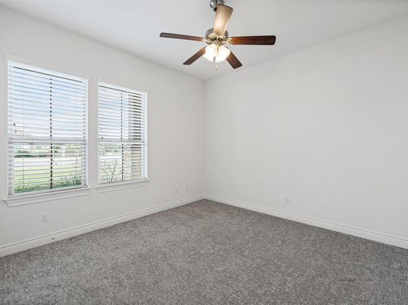 105 Quiet Oak CV, Liberty Hill TX 78642