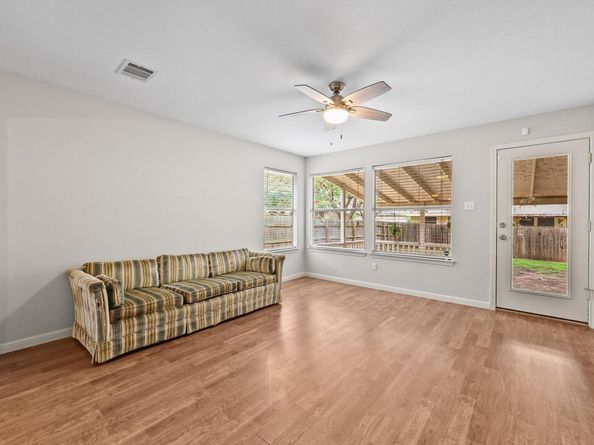 1314 Tetbury LN, Austin TX 78748