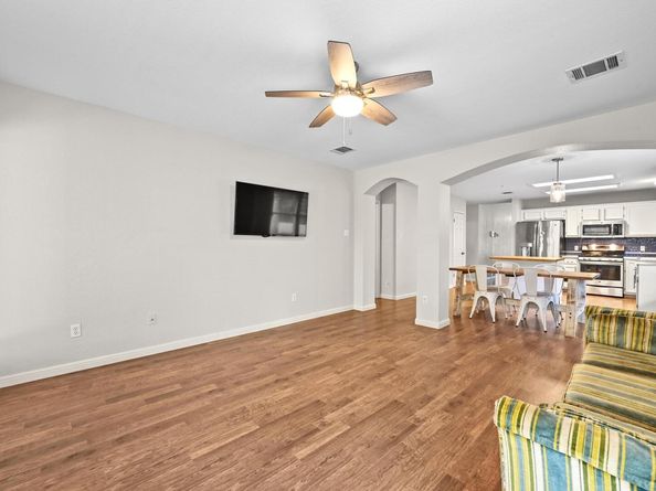 1314 Tetbury LN, Austin TX 78748