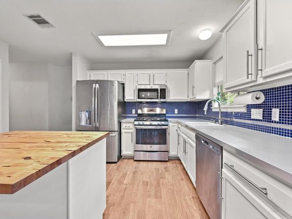 1314 Tetbury LN, Austin TX 78748