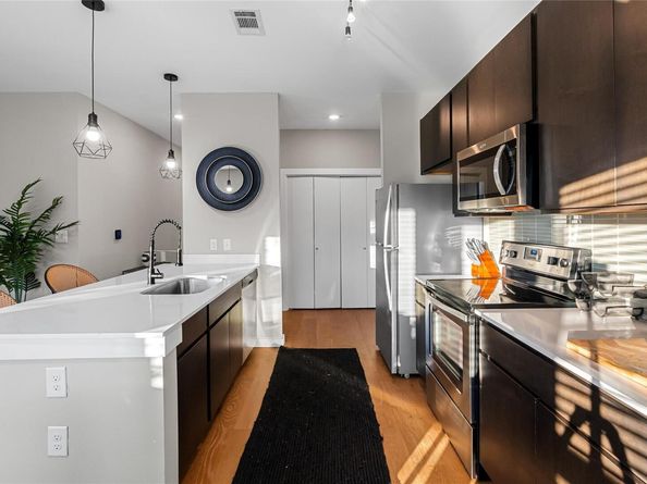 2505 Thornton RD 1308, Austin TX 78704