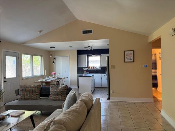 102 Skyloop DR, Austin TX 78745