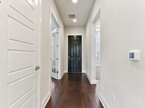 1613 Arcilla ST, Austin TX 78741