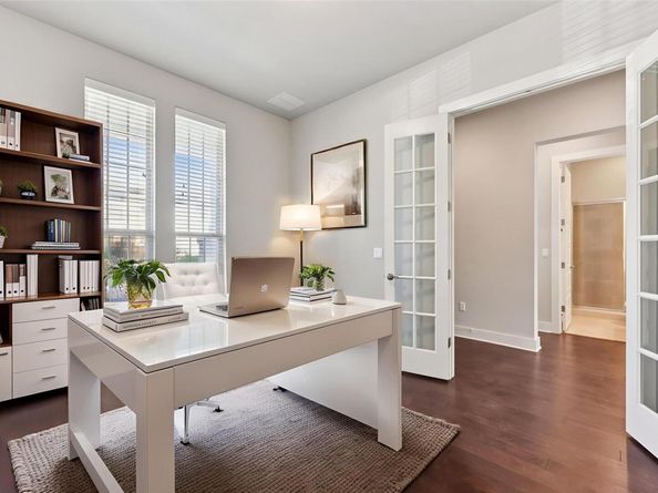 1613 Arcilla ST, Austin TX 78741