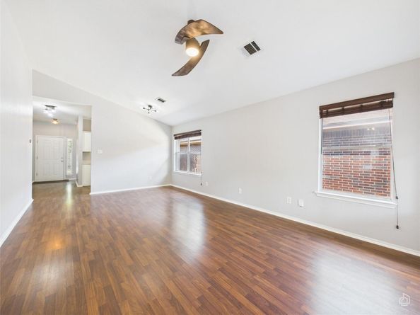 2606 Hutton LN, Leander TX 78641