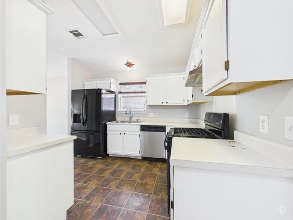 2606 Hutton LN, Leander TX 78641