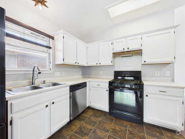 2606 Hutton LN, Leander TX 78641