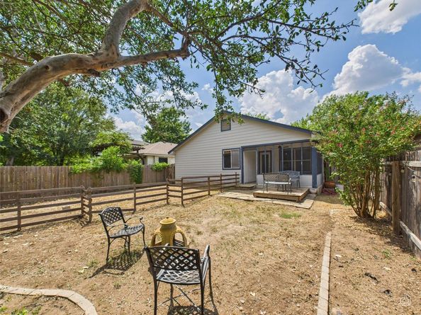 2606 Hutton LN, Leander TX 78641