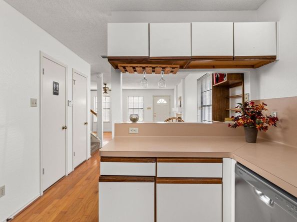 12325 Los Indios TRL 12, Austin TX 78729