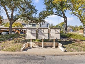 12325 Los Indios TRL 12, Austin TX 78729