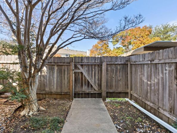 12325 Los Indios TRL 12, Austin TX 78729