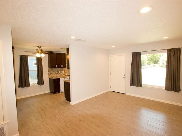 913 Bret LN, Austin TX 78721