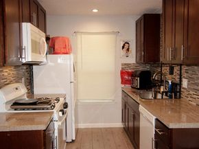 913 Bret LN, Austin TX 78721