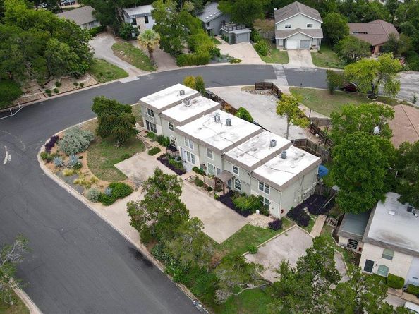 2000 Lightsey RD 3, Austin TX 78704