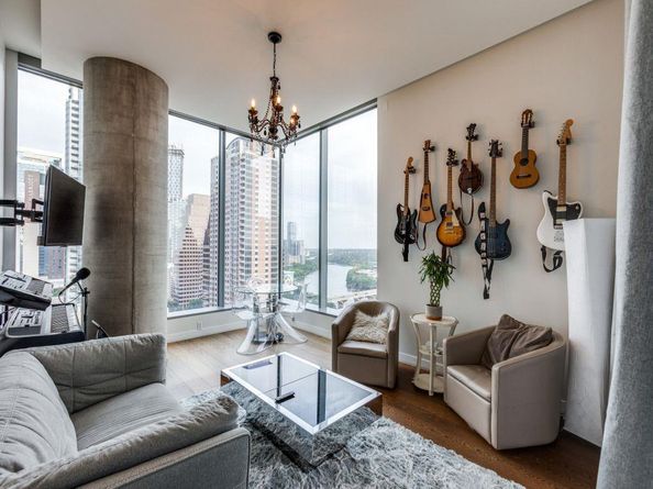 210 Lavaca ST 1801, Austin TX 78701