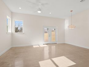 4801 Sara DR B, Austin TX 78721