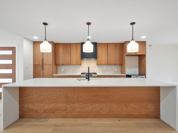 1811 Rogge LN, Austin TX 78723