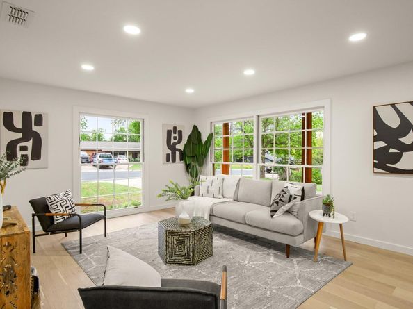 1811 Rogge LN, Austin TX 78723