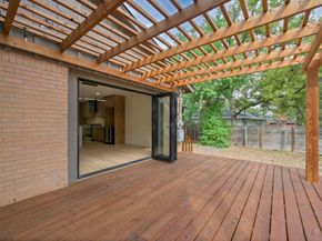 1811 Rogge LN, Austin TX 78723