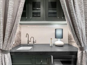 2200 W 9th ST, Austin TX 78703