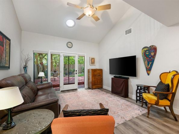 8000 Forest Mesa DR B, Austin TX 78759