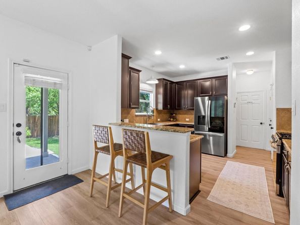 1620 Rockland DR, Austin TX 78748