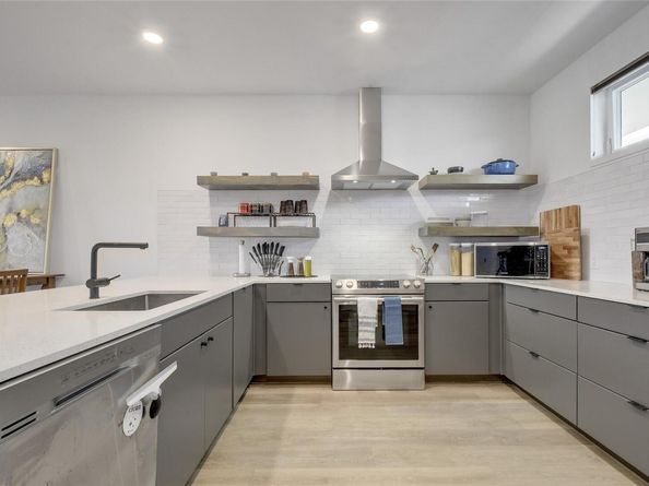 2709 E 5th ST 2305, Austin TX 78702