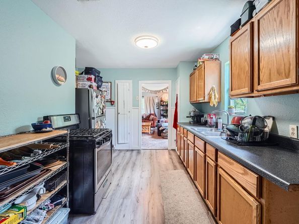 5605 Tura LN, Austin TX 78721