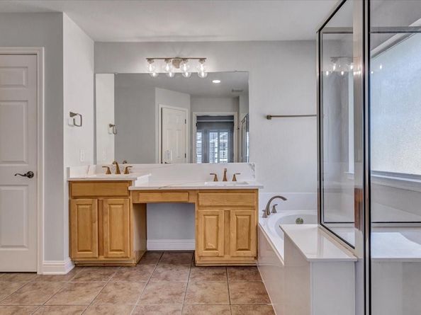 629 Twelve Oaks LN, Austin TX 78704