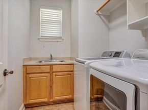 629 Twelve Oaks LN, Austin TX 78704