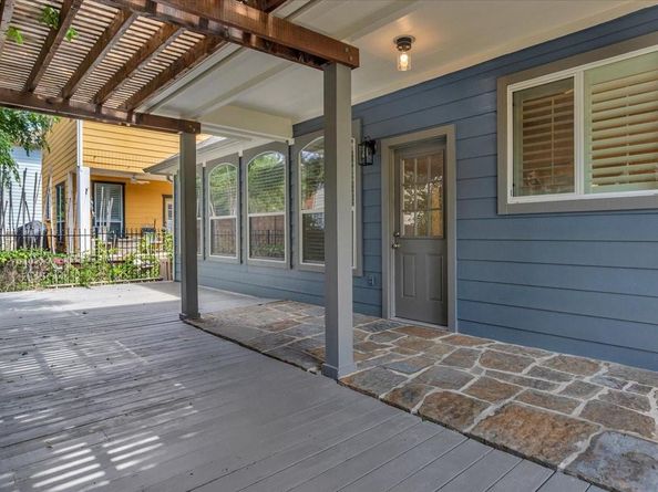 629 Twelve Oaks LN, Austin TX 78704