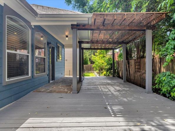 629 Twelve Oaks LN, Austin TX 78704